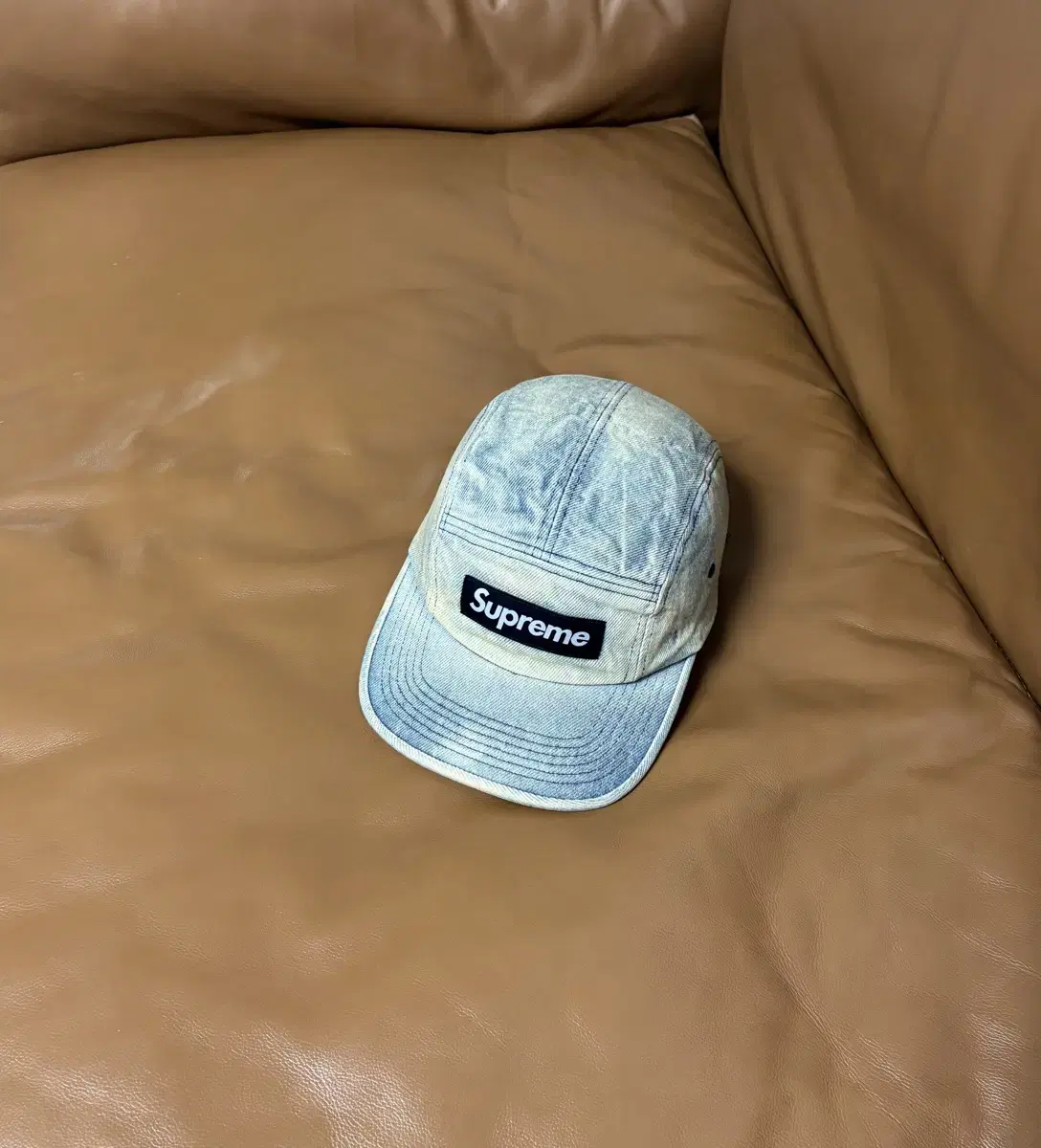 Supreme 슈프림 더티 데님 캠프캡 모자 (Washed Denim)